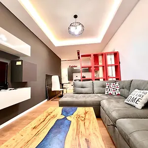 lovely-1-bedroom-1-living-room-in-tirana-center.albaniahotels.org/